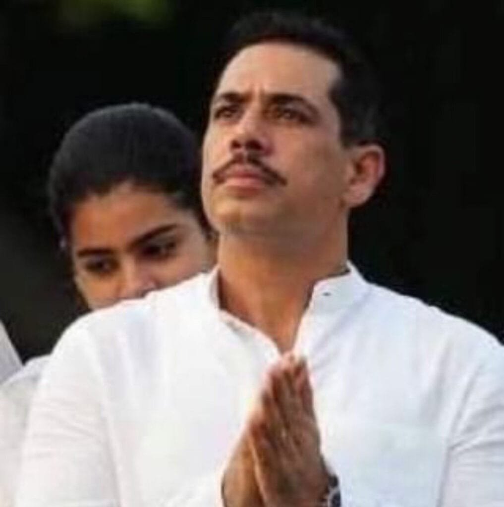 नई दिल्लीः रॉबर्ट वाड्रा पर लंदन के 12,बॉयस्टन स्क्वायर में 1.9 मिलियन पाउंड की सम्पत्ति खरीदने में मनी लाउंडरिंग का आरोप लगाया गया है। इस संपत्ति का मालिकाना हक वाड्रा के पास है। वाड्रा कांग्रेस अध्यक्ष राहुल गाँधी के बहनोई हैं।