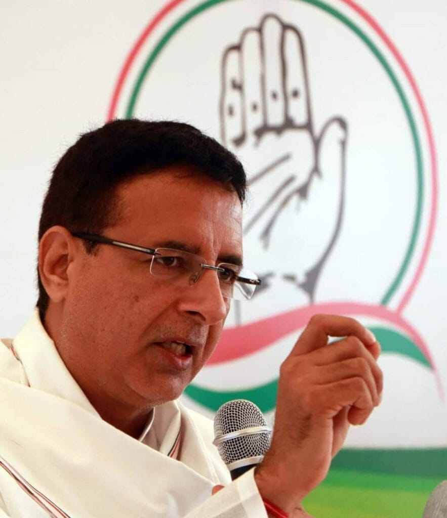 कांग्रेस प्रवक्ता रणदीप सुरजेवाला ने पुलवामा हमले को उचित महत्व नहीं देने पर साधा पीएम मोदी पर निशाना।बोले हमले का राजनीतिकरण कर रही है बीजेपी।