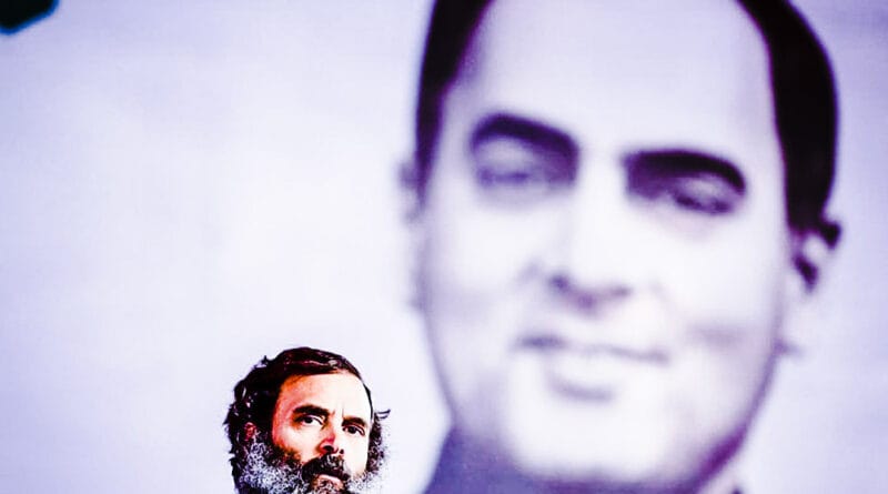 गुरूवार को हिमाचल प्रदेश के कांगड़ा में एक रैली को संबोधित करते हुए कांग्रेस अध्यक्ष राहुल गांधी ने कहा कि ड्यूटी के दौरान मारे गए किसी भी अर्धसैनिक बल के जवान को शहीद का दर्जा मिलना चाहिए।