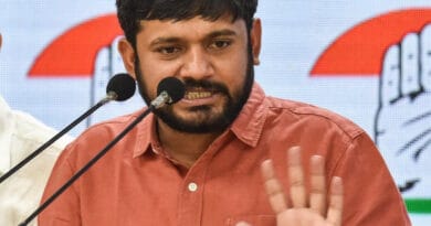 Kanhaiya Kumar:रेल की पटरियां बची हैं उनपर भी लिखवा चौकीदार