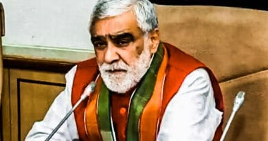 बक्सर एसडीएम ने कल केंद्रीय मंत्री अश्विनी कुमार चौबे की गाड़ियों का काफिला रोक दिया था। मंत्री ने दी थी गिरफ्तार करने की धमकी।