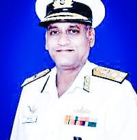 वाईस एडमिरल कर्मबीर को इंडियन नेवी का अगला चीफ बनाने पर वाईस एडमिरल बिमल वर्मा ने सैन्य अदालत का दरवाजा खटखटाया। अपनी याचिका में वाईस एडमिरल वर्मा ने सरकार के उस फैसले को चुनौती दी है जिसमें उनके जूनियर को उनकी वरीयता को नकारते हुए अगला नेवी चीफ बनाने का फैसला लिया है।