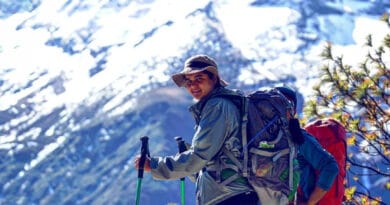 नेपाल शेरपा ने 23 वीं बार माउंट एवरेस्ट पर चढ़ कर अपना ही रिकॉर्ड तोड़ दिया। विश्व की सबसे ऊंची चोटी है माउंट एवरेस्ट।