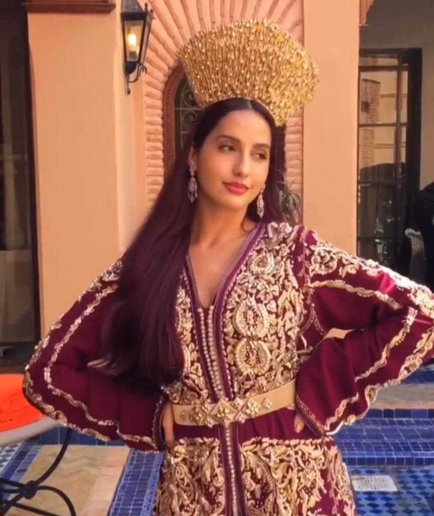 Nora Crown:नोरा फ़तेही ने ताज पहनकर की कैटवॉक