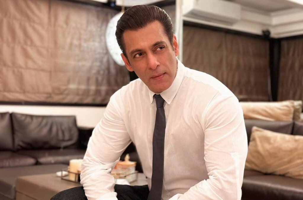 भारत फिल्म की शानदार कमाई के बाद अब सलमान खान और आलिया भट्ट की फिल्म इंशाअल्लाह भी साल 2020 में ईद के अवसर ही रिलीज होगी।