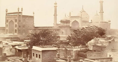 जामा मस्जिद में लड़कियों के डांस वीडियो के वायरल होने के बाद अब यहां किसी को भी वीडियो बनाने की इजाजत नही।