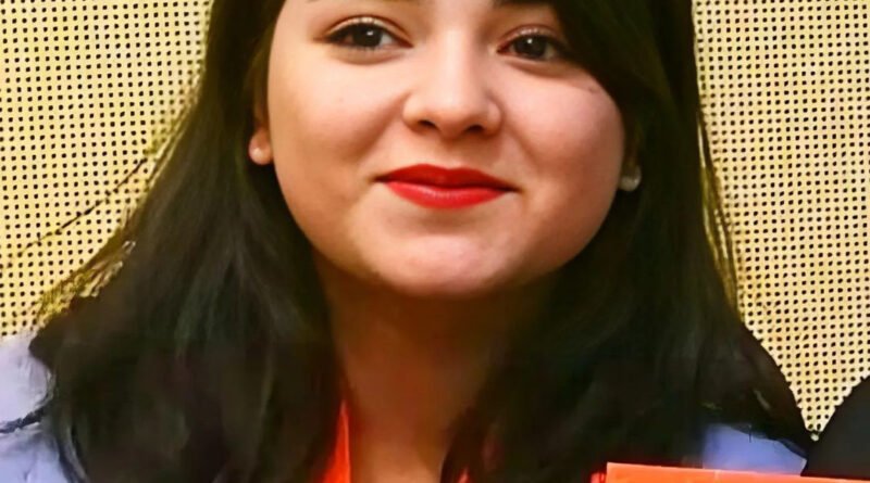 सोशल मीडिया पर एक लंबी पोस्ट में, ज़ायरा वसीम ने लिखा कि वह "अपने काम की रेखा से खुश नहीं थीं क्योंकि यह उनके विश्वास और धर्म के साथ हस्तक्षेप था।"