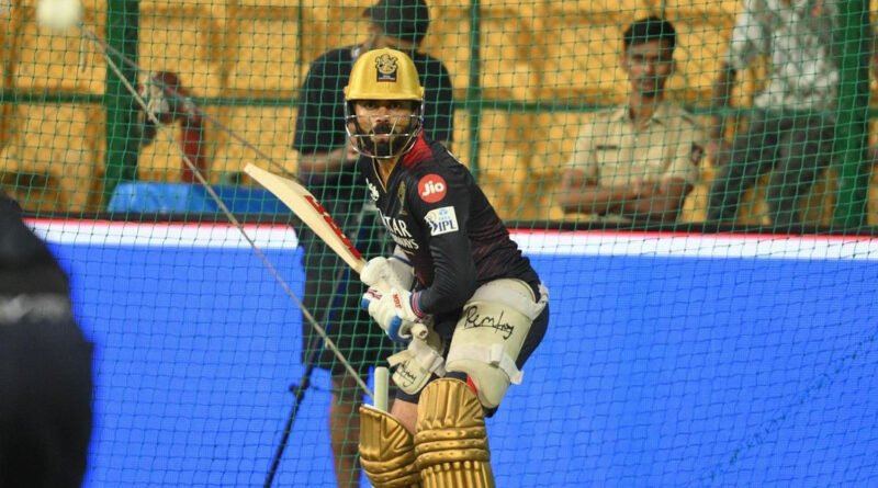 भारतीय कप्तान विराट कोहली ने स्वीकार किया कि विश्व कप में पाकिस्तान के प्रशंसकों का समर्थन करना दुर्लभ बात है।