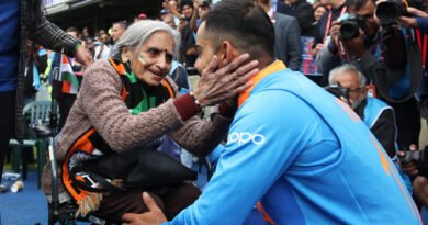 मंगलवार को भारतीय टीम ने बांग्लादेश को हराकर वर्ल्ड कप 2019 के सेमीफाइनल में प्रवेश कर लिया है। पुरे मैच के दौरान टीवी पर कैमरे की नजर एक दादी पर रही। कैमरे पर उन्हें बार-बार दिखाया गया।