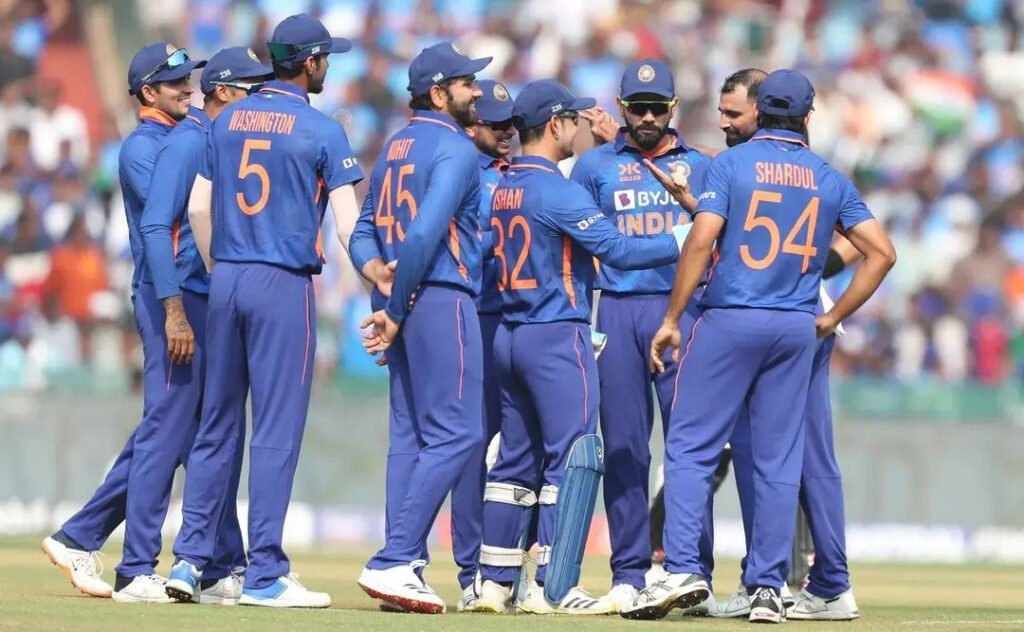 भारत बनाम बांग्लादेश मैच में टीम इंडिया ने रोहित शर्मा की आतिशी बल्लेबाजी और जसप्रीत बुमराह की शानदार गेंदबाजी की वजह सेमीफाइनल में जगह बनाई। टीम इंडिया ने बांग्लादेश को 28 रन से हराया। भारत ने मंगलवार को बर्मिंघम में 28 रन से बांग्लादेश को हराकर क्रिकेट विश्व कप 2019 के सेमीफाइनल में जगह बना ली है