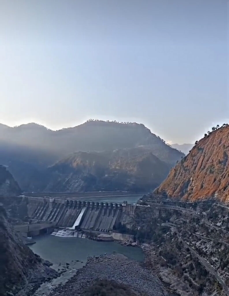 अब आर्टिकल 379 (3 ) के तहत राष्ट्रपति रामनाथ कोविंद ही अनुच्छेद 370 को खत्म कर सकते हैं। इसके लिए जम्मू-कश्मीर के 'संविधान' की अनुशंसा करने की जरूरत है।