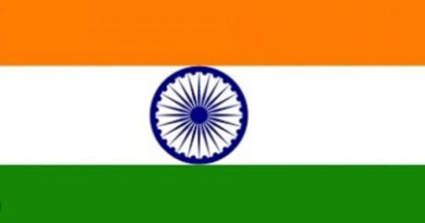 जम्मू-कश्मीर की भारतीय जनता पार्टी इकाई ने दिल्ली से 50 हजार खादी एवम सिल्क के खास झंडे मंगवाए हैं। इन झंडो को जम्मू-कश्मीर की हर ग्राम पंचायत को दिया जाएगा। बीजेपी के कार्यकर्ता इन झंडो को जम्मू-कश्मीर के हर इलाके में बांटेंगे।
