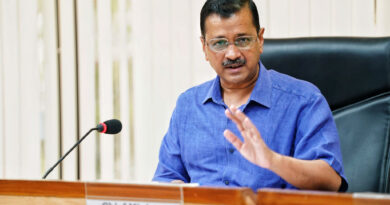 दिल्ली के मुख्यमंत्री अरविंद केजरीवाल आज 51 साल के हो गए हैं। देश-विदेश से उनको जन्मदिन की बधाइयां मिल रही हैं। प्रधानमंत्री नरेंद्र मोदी ने भी उनको ट्वीट कर जन्मदिन की बधाई दी।