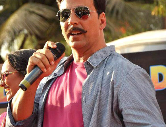 अक्षय कुमार की फिल्म मंगल ग्रह पर भारत की कामयाबी पर आधारित फिल्म 'मिशन मंगल आज शुक्रवार के दिन बॉक्स ऑफिस पर रिलीज हो गई है। इस फिल्म में महिला शक्ति की खूबियों और उनकी काबलियत को खूब दर्शाया गया है। मिशन मंगल फिल्म को सेलेब्स और दर्शकों का अच्छा रिस्पांस मिल रहा है।