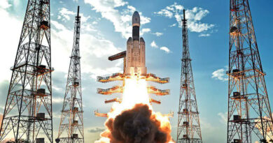 भारतीय अंतरिक्ष अनुसंधान संगठन की चंद्रयान 2 के विक्रम लैंडर से संपर्क करने की कोशिश जारी है। विशेषज्ञों का मानना है कि जितना समय निकलता जाएगा उतनी विक्रम लैंडर से संपर्क करने की संभावना कम होती जाएगी।