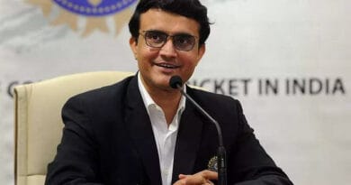 वेस्टइंडीज के खिलाफ तीसरे एकदिवदीय मैच में विराट कोहली ,रोहित शर्मा और केएल राहुल ने अर्धशतक जमाएं ,वहीँ रविंद्र जडेजा और शरदुल ठाकुर की जोड़ी ने अहम पारी खेलते हुए टीम इंडिया को जीत दिलाई। रविंद्र जडेजा ने 31 गेंद पर नाबाद 39 रन बनाकर भारतीय टीम की जीत सुनिश्चित की।