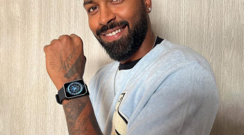 Hardik Pandya wears engagement ring to Natasha