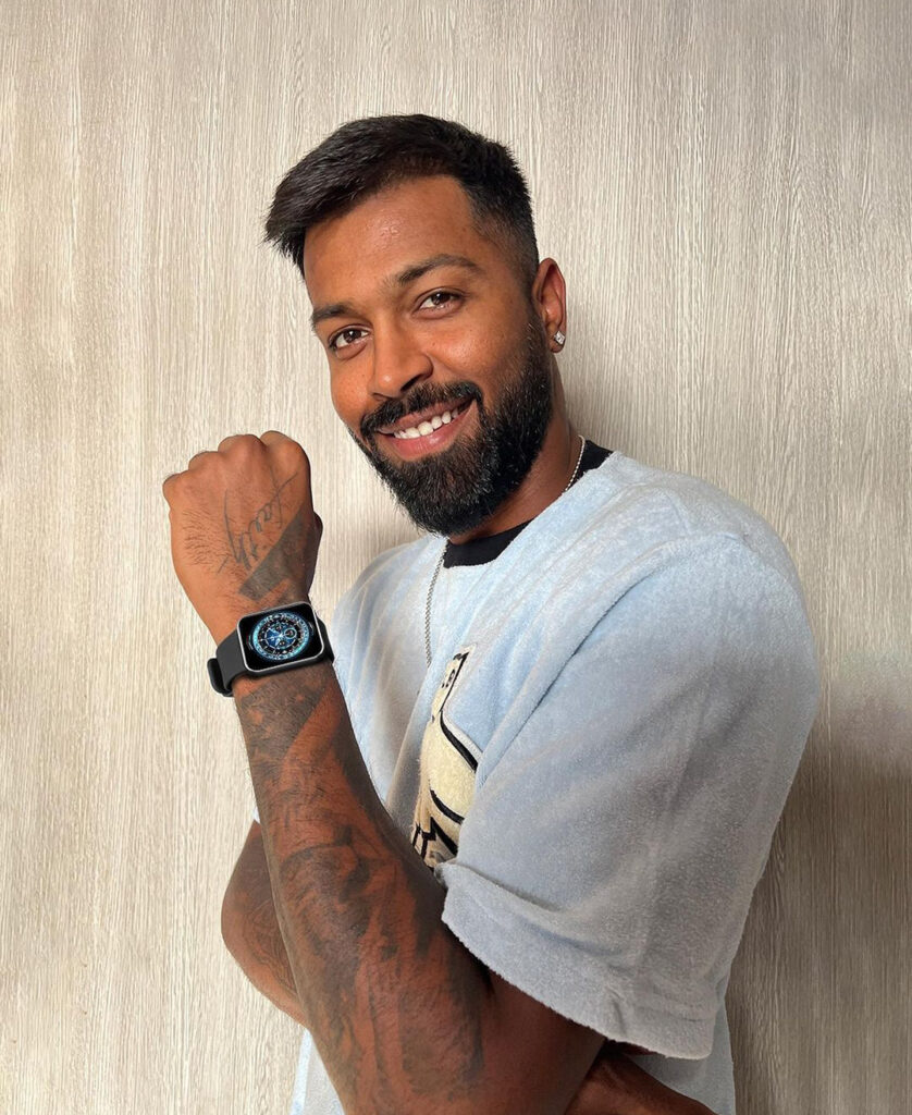 Hardik Pandya wears engagement ring to Natasha