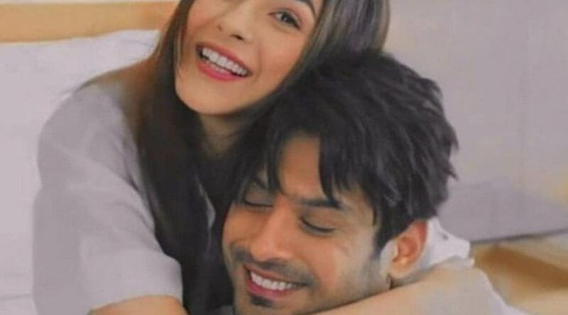 बिग बॉस 13 के घर में शहनाज गिल और सिद्धार्थ शुक्ला के खूब चर्चे हो रहे हैं। दोनों की नोंक-झोक दर्शकों को खूब पसंद आ रही है। अब शहनाज गिल ने अपने बेस्ट फ्रेंड सिद्धार्थ शुक्ला से शादी करने का ऐलान कर दिया है।