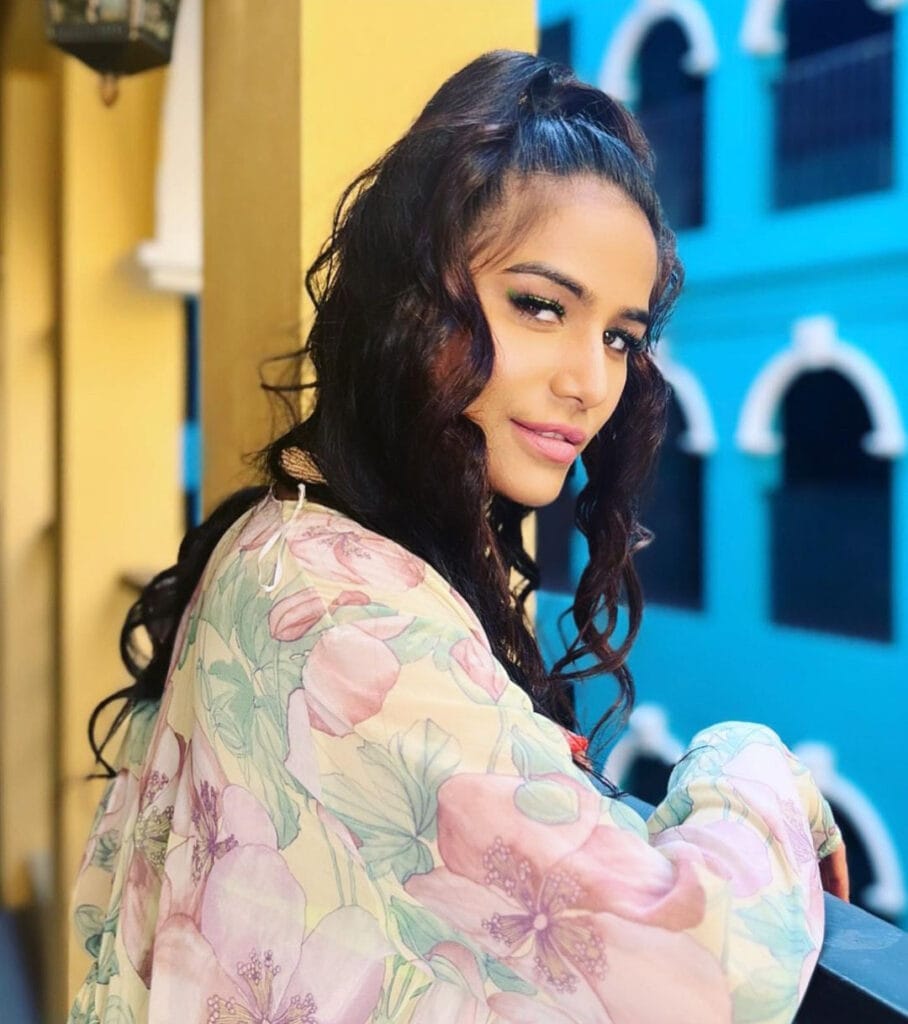 Model Poonam Pandey ने किया राज कुंद्रा के खिलाफ केस दर्ज