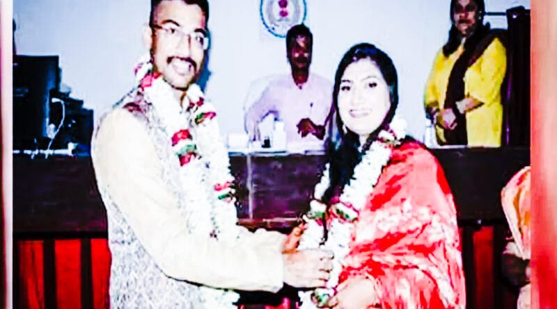 IAS ऑफिसर तुषार सिंगला और उनकी पार्टनर IPS