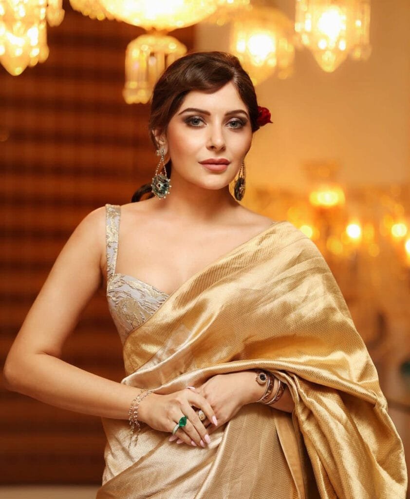 Kanika Kapoor: बॉलीवुड सिंगर एयरपोर्ट पर पाई गई कोरोनावायरस पॉजिटिव