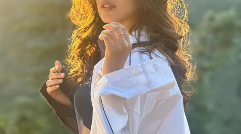 अभिनेत्री रिया चक्रवर्ती और सुशांत सिंह को पिछले कई महीने से कई मौकों पर एक साथ देखा जा रहा है। यही नहीं दोनों ने पिछले दिनों छुट्टियां भी इकट्ठे मनाई हैं।