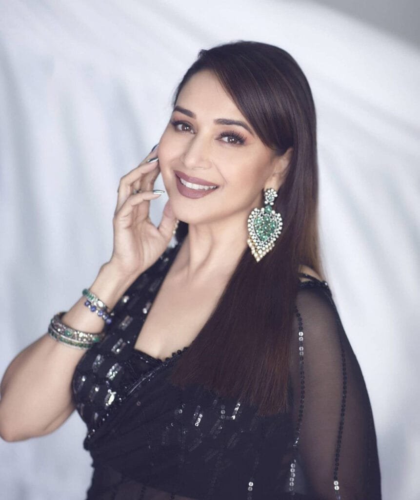 Madhuri Thanks: माधुरी ने जंग में सपोर्ट करने वालों का किया धन्यवाद