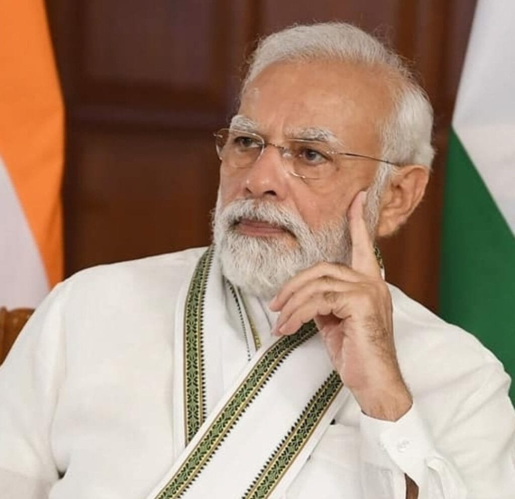Ill:पीएम मोदी बीमार मानसिकता वाले लोगों को ट्वीटर पर क्यों फॉलो करते हैं