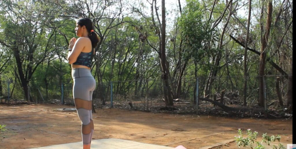 Women Yoga: मासिक धर्म से संबंधित समस्याओं के लिए योग वीडियो