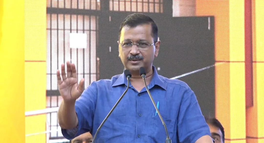अरविंद केजरीवाल ने कहा -हम चीन के खिलाफ दो युद्ध लड़ रहे हैं