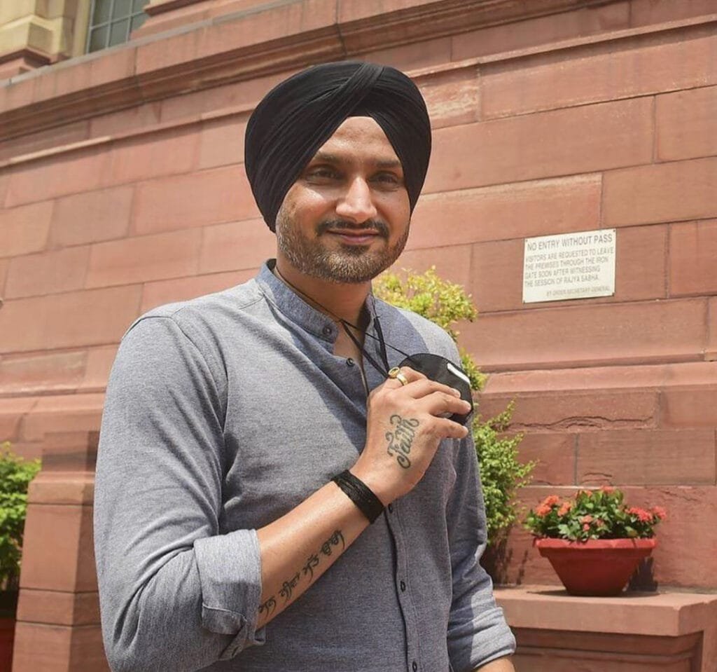 Harbhajan Tweet: हरभजन सिंह; हर किसी को अपने ज्ञान पर घमंड है