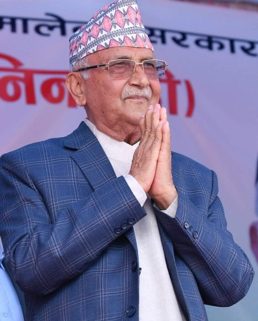 नेपाल के पीएम केपी शर्मा ओली ने एक बेतुका ब्यान देते हुए कहा कि भगवान राम का जन्म नेपाल में हुआ था। उन्होंने रामजन्म स्थल पर भी दावा किया है।