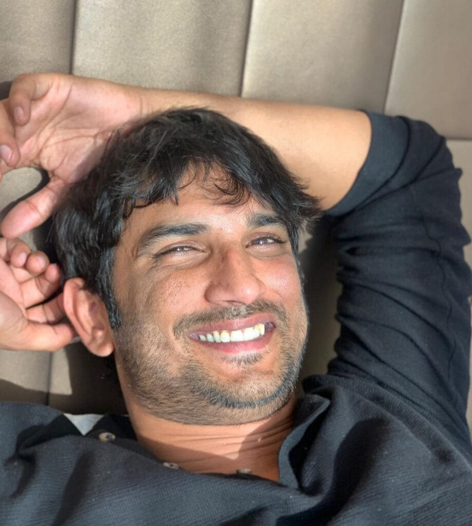 बॉलीवुड के दिवंगत अभिनेता सुशांत सिंह राजपूत की मौत की सीबीआई जांच के लिए गर्लफ्रेंड रिया चक्रवर्ती ने गृहमंत्री अमित शाह से पत्र लिख कर अपील की है।