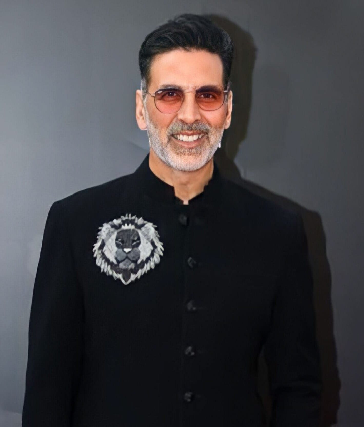 अक्षय कुमार ने लोगों को दी मास्क पहनने की सलाह तो ट्विंकल खन्ना ने लगा दिया चोरी का आरोप