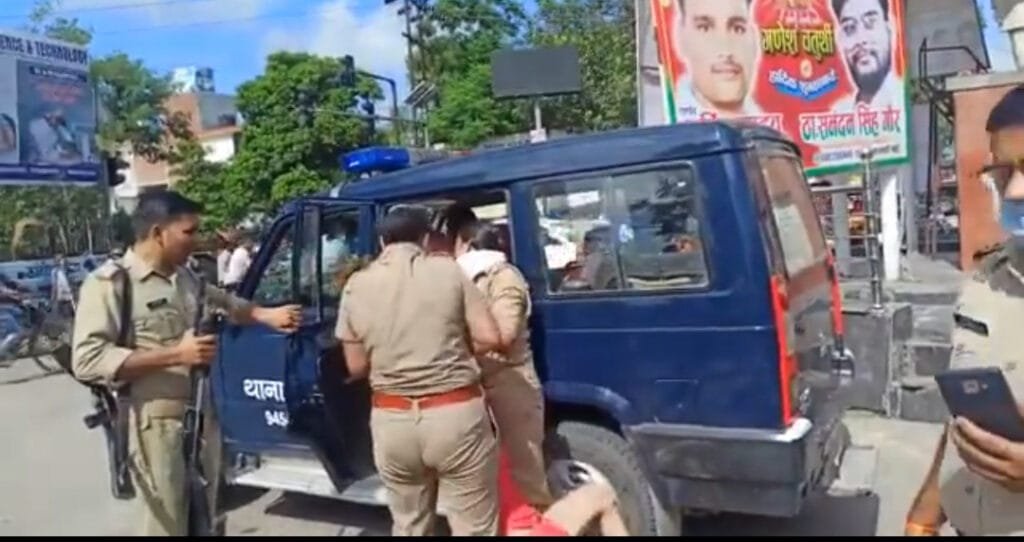 Kanpur Sanjeet Yadav kidnapping case: उत्तर प्रदेश के कानपूर में संजीत यादव का अपहरण 22 जून को हुआ और 27 जून को उसकी हत्या कर दी गई। मामले में पुलिस और परिवार वालों के ब्यान आपस में मेल नहीं खा रहे हैं।