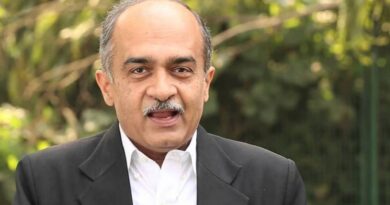 सुप्रीम कोर्ट अवमानना मामले में एक रूपये के जुर्माने की सजा के बाद प्रशांत भूषण ने अपनी प्रतिक्रिया दी है। उन्होंने कहा की यह हर नागरिक का कर्तव्य है।