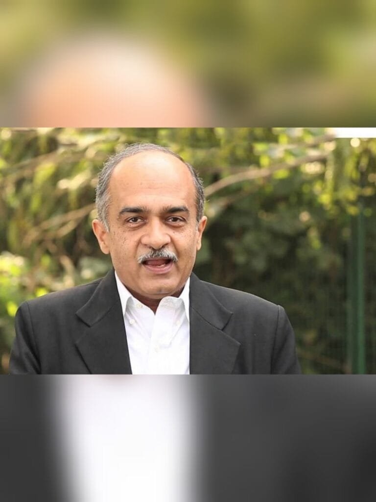 सुप्रीम कोर्ट अवमानना मामले में एक रूपये के जुर्माने की सजा के बाद प्रशांत भूषण ने अपनी प्रतिक्रिया दी है। उन्होंने कहा की यह हर नागरिक का कर्तव्य है।