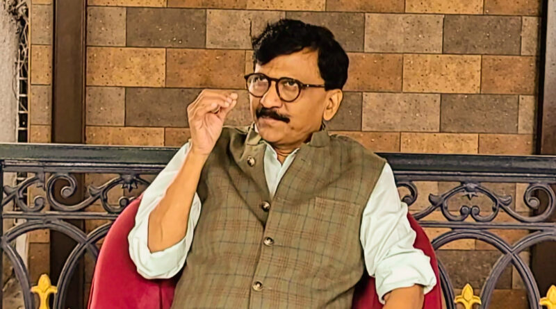 शिवसेना सांसद संजय राऊत अपने विवादित ब्यानों के कारण हमेशा सुर्ख़ियों में रहते हैं। अब संजय राउत ने एक ट्वीट कर बिना किसी का नाम लिए चेतावनी दी है।