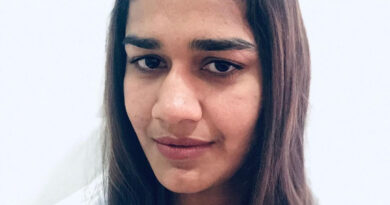 भारतीय महिला पहलवान बबीता फोगाट जल्द ही बच्चे को जन्म देने वाली है । बबीता फोगाट ने अपने फैंस को ये खुशखबरी सोशल मीडिया प्लेटफार्म फेसबुक,ट्विटर और इंस्टाग्राम पर बेबी बंप की फोटो शेयर कर दी है ।
