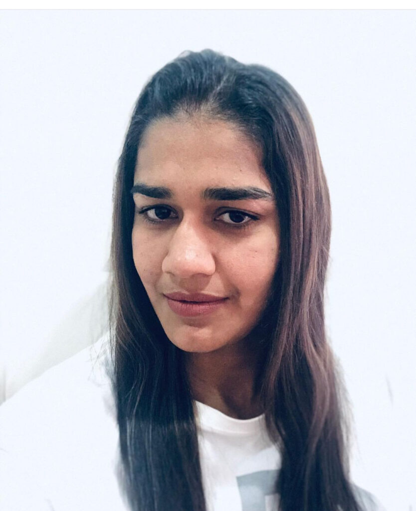 भारतीय महिला पहलवान बबीता फोगाट जल्द ही बच्चे को जन्म देने वाली है । बबीता फोगाट ने अपने फैंस को ये खुशखबरी सोशल मीडिया प्लेटफार्म फेसबुक,ट्विटर और इंस्टाग्राम पर बेबी बंप की फोटो शेयर कर दी है ।
