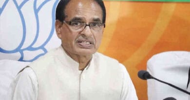 मुख्यमंत्री शिवराज सिंह चौहान ने मध्य प्रदेश में भू-माफियाओं को चेतावनी देते हुए कहा कि आजकल हम खतरनाक मूड में हैं, 10 फ़ीट नीचे जमीन में गाड़ दूंगा।