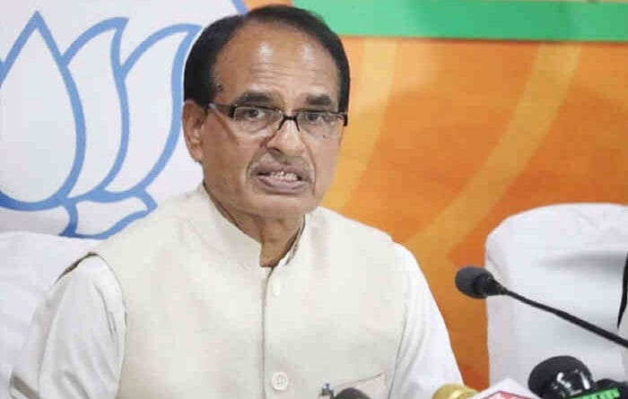 मुख्यमंत्री शिवराज सिंह चौहान ने मध्य प्रदेश में भू-माफियाओं को चेतावनी देते हुए कहा कि आजकल हम खतरनाक मूड में हैं, 10 फ़ीट नीचे जमीन में गाड़ दूंगा।