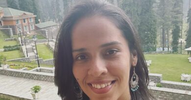 Saina Nehwal trolled for supporting Hyderabad encounter, Anupam Kher gave a befitting reply to the trollers