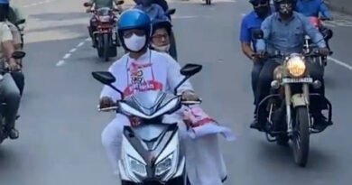 पश्चिम बंगाल की मुख्यमंत्री ममता बनर्जी ने देश में लगातार बढ़ रही पेट्रोल और डीजल की कीमतों के खिलाफ खास अंदाज में विरोध प्रदर्शन किया।
