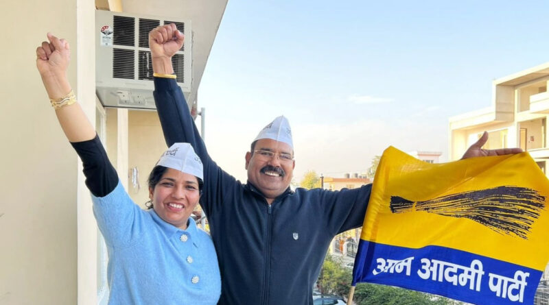गुजरात निकाय चुनावों में शानदार जीत के बाद AAP नेता सुरेंद्र राठी ने कहा-कांग्रेस को नकार कर आम आदमी पार्टी को विकल्प मान रही जनता।