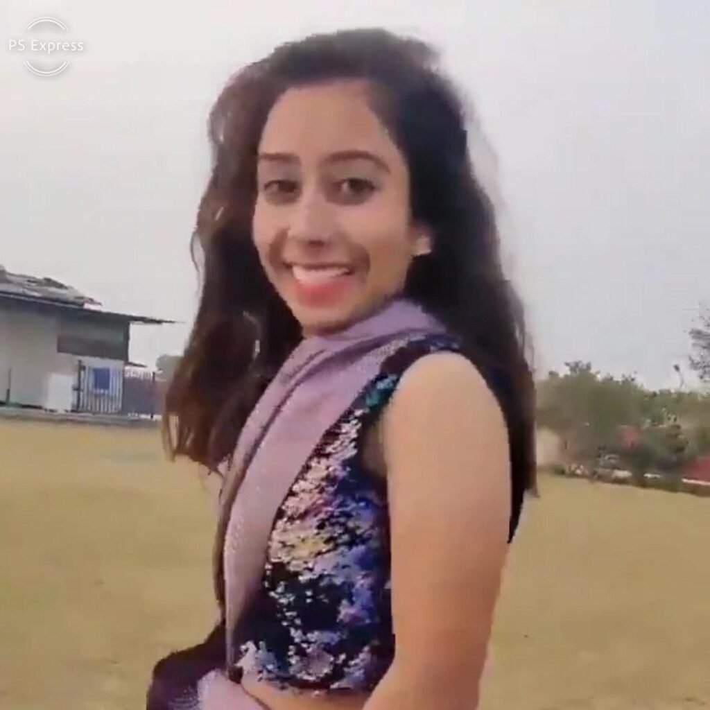 Parul Arora ने साड़ी पहनकर 4 इंची बीम पर किया जबरा स्टंट