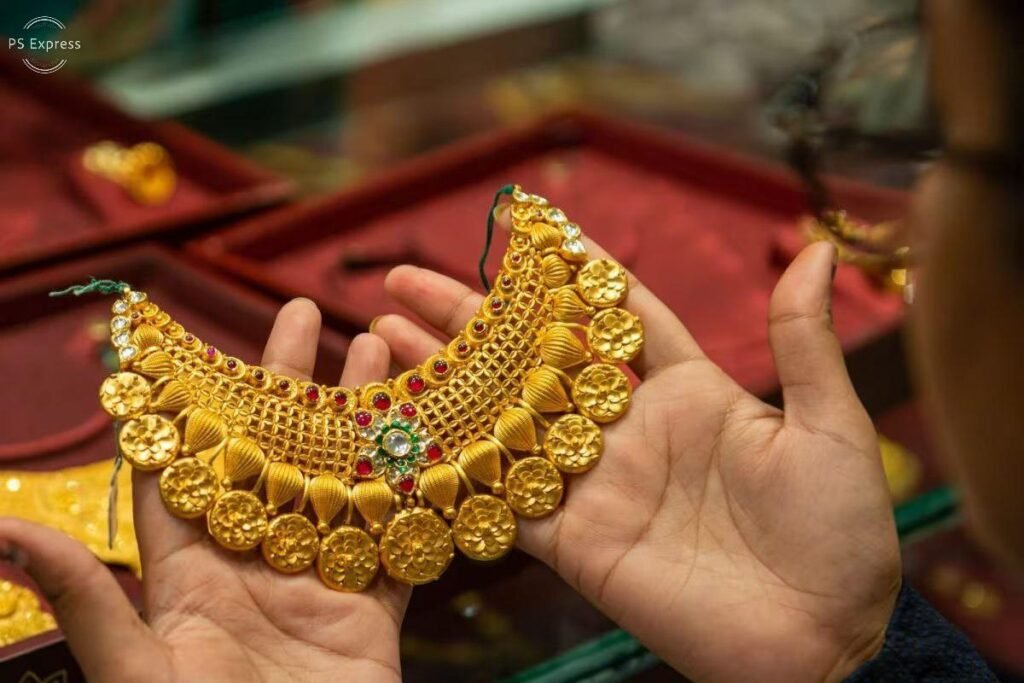 11000 रुपए सस्ता हुआ सोना, जानिए क्यों घटे गोल्ड के इतने दाम