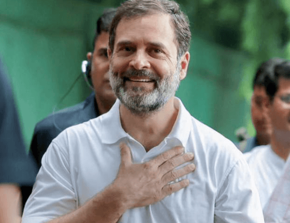 कांग्रेस पार्टी के पूर्व अध्यक्ष राहुल गांधी कोरोना वायरस संक्रमित हो गए हैं । इस बात की जानकारी उन्होंने खुद एक ट्वीट कर दी है ।