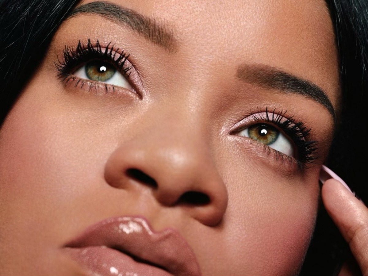 Rihanna न्यूयॉर्क की सड़कों पर विरोध प्रदर्शन करने उतरी